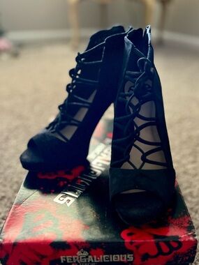 Fergie Black Caged Lace-Up Peep Toe Heels (8M)